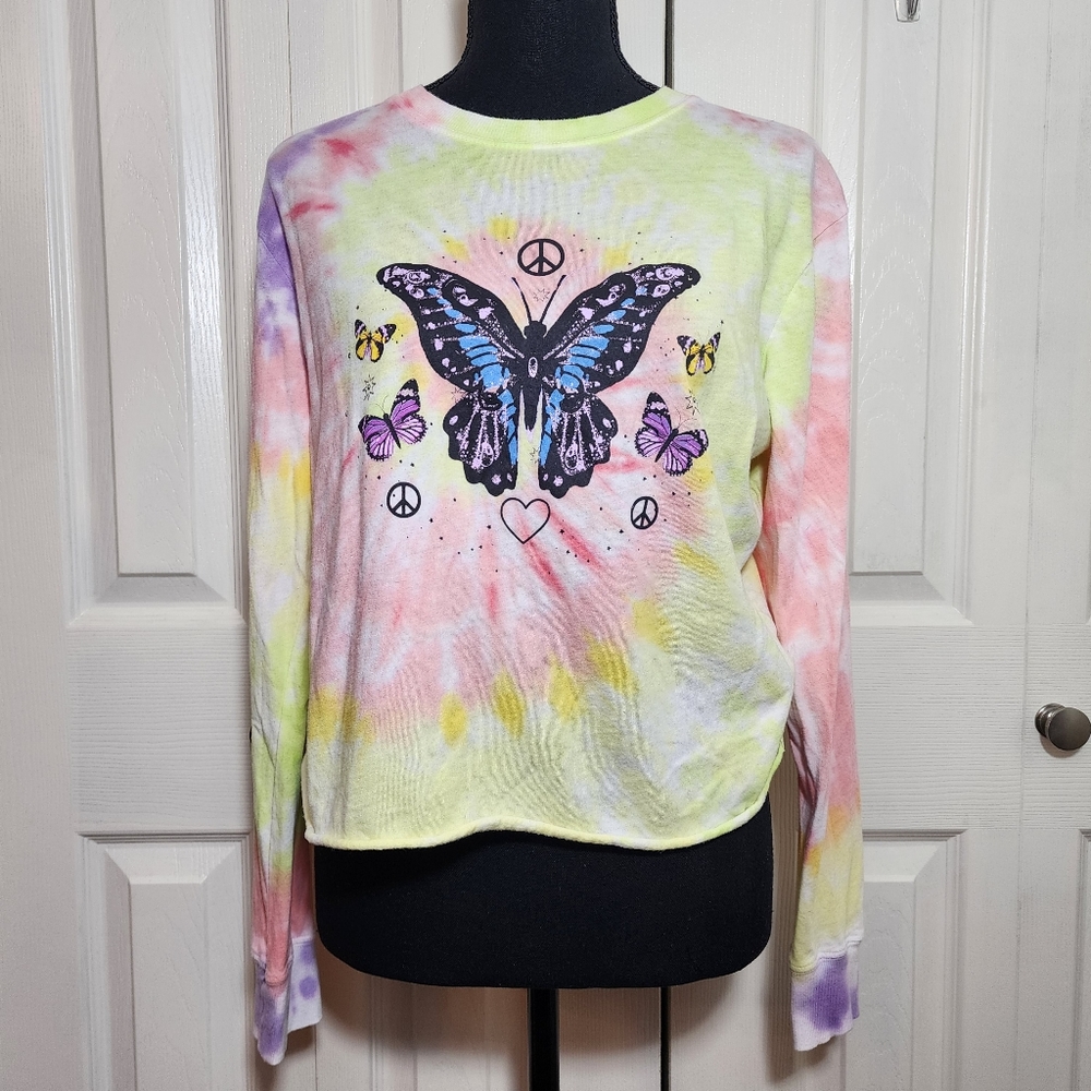 Cropped long sleeve t shirt